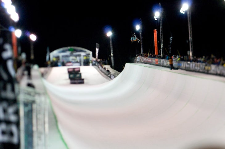 When New Zealander Jossi Wells clicked into his bindings at the top of the superpipe finals at the Breckenridge Dew Tour on Saturday night, he had a…