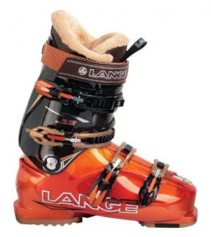 Lange Super Blaster I loved the Langes I grew up in, but they hurt my shins. Last spring I stepped into a pair of Super Blasters. Wow, Langes have changed. The…