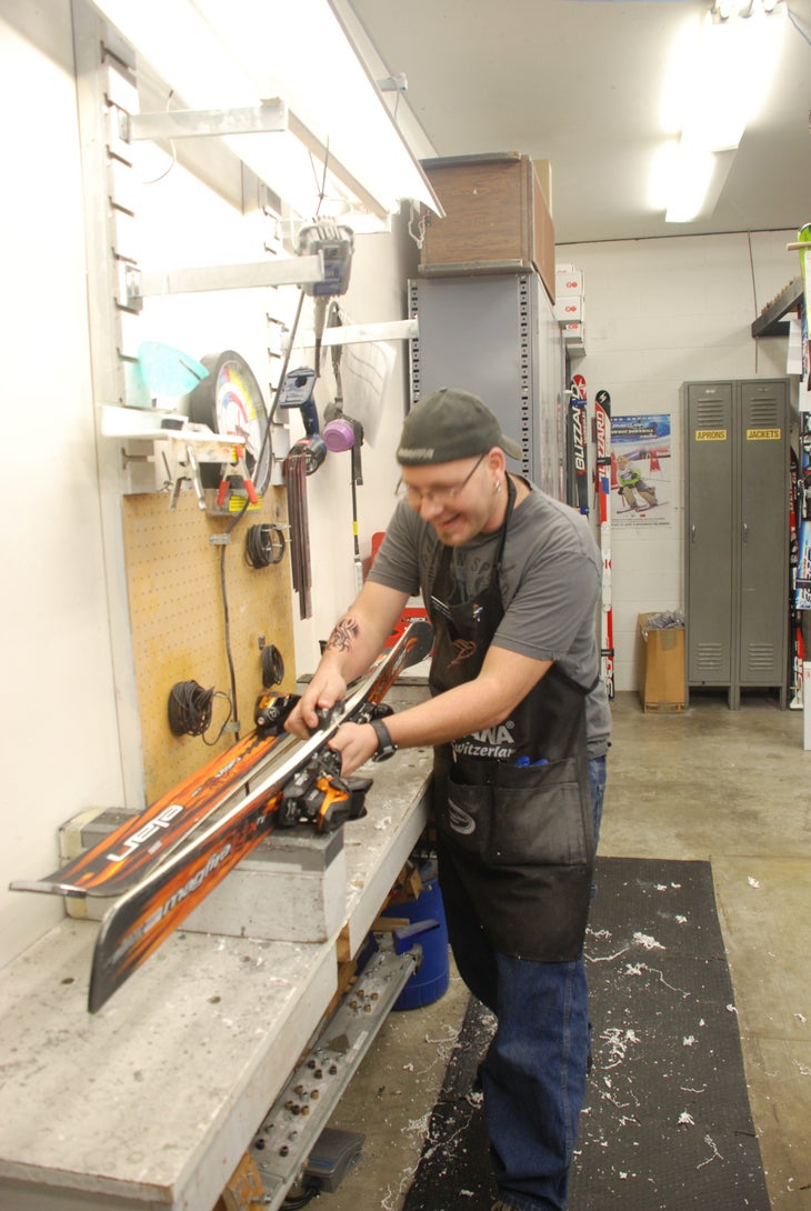 Step 2: Tuning Prior to any tuning, remove excess sidewall material using a sidewall cutter. Using a file or coarse diamond stone, bevel your side edge and your…