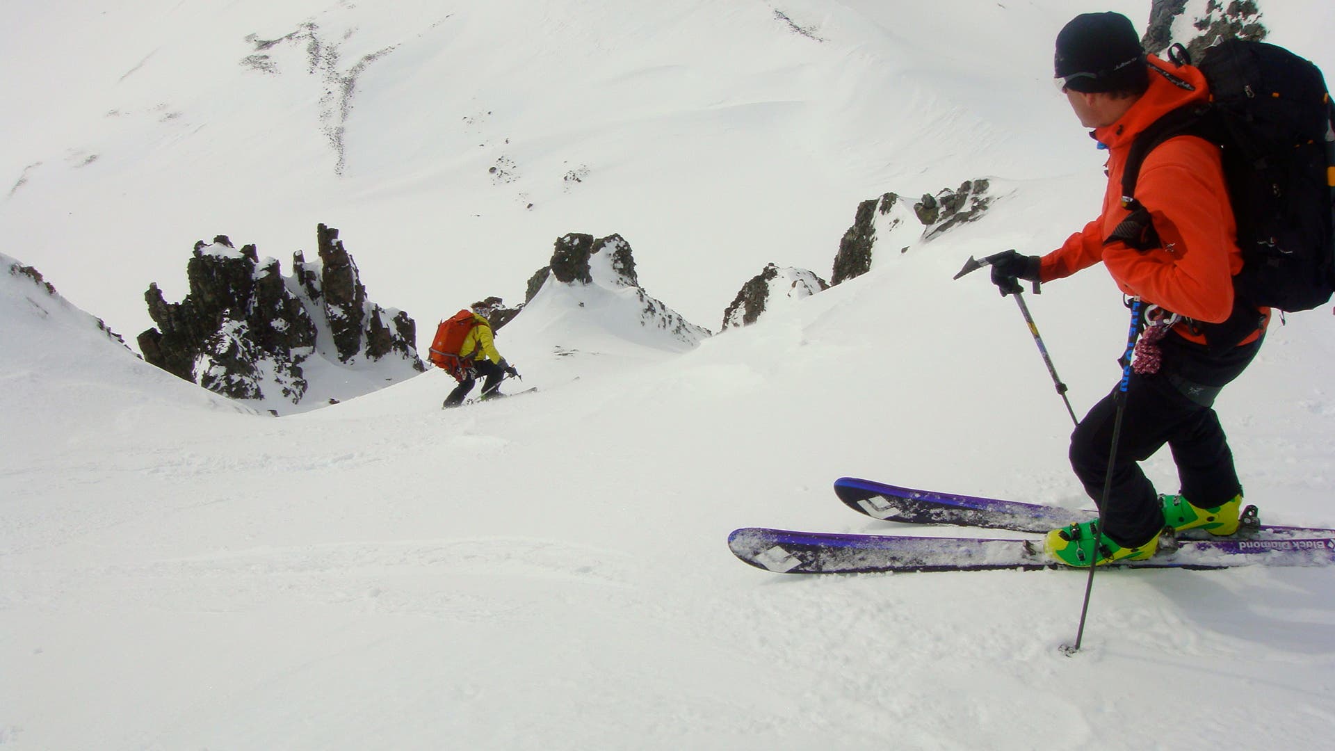 Eduardo Frei Here, Steve observes Glen Poulsen dropping off a ridge near the Eduardo Frei base. I remember this snow being nice and grippy. A really fun run.