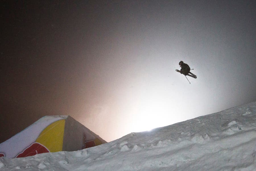 Harlaut teased what was to come with a leftside double cork 1080 saftey on his first run.