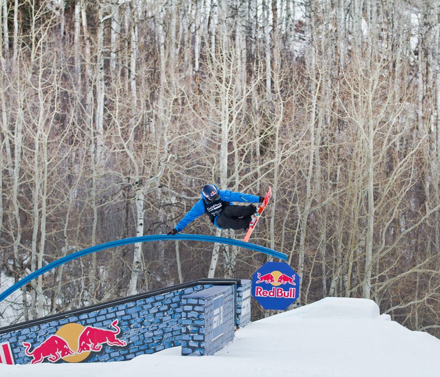 Nick Goepper Handraggin' that rainbow in Slope Qualifiers.
