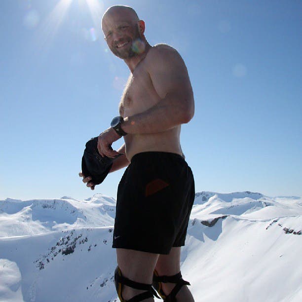 @baronuhre Cold? What Cold? Ready to dive in, at the southside of #steinskarstind.