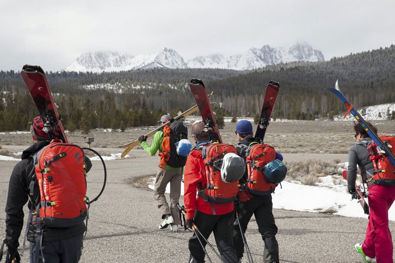 Skiing the Sawtooths