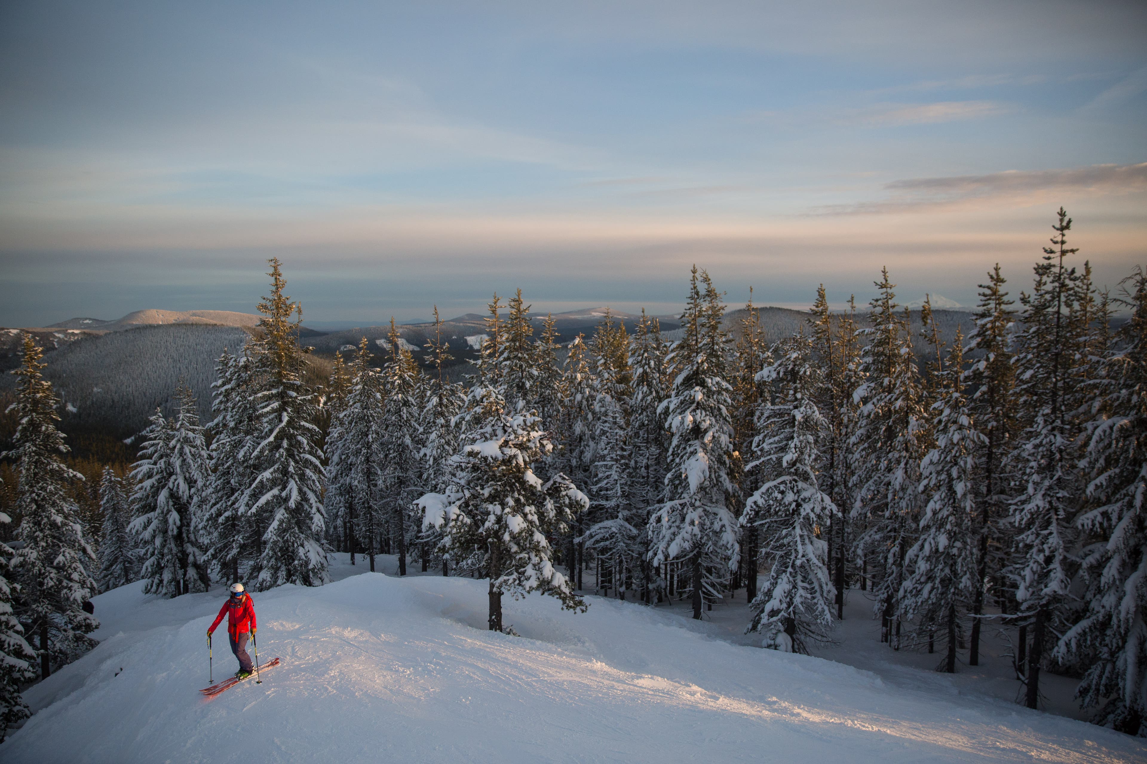 Mount Hood Skibowl Salomon free skier Kalen Thorien would write a poem about how purdy this spot is at Mount Hood Skibowl if she weren’t rocking out to the Glass…