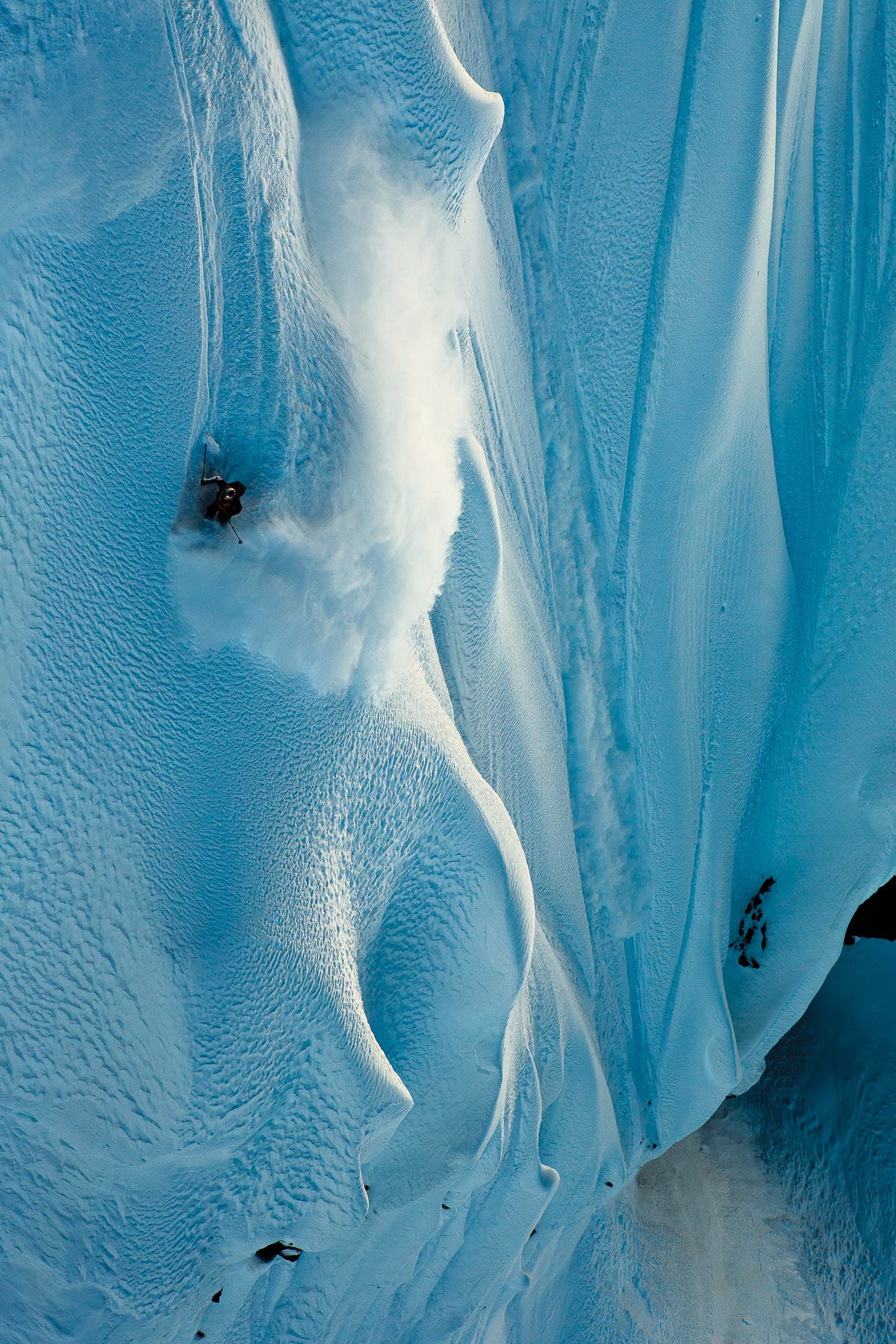 Oskar Enander and Henrik Windstedt boarded a plane to Alaska just 12 hours after booking their tickets. Then, on the last shootable day, they raced a…