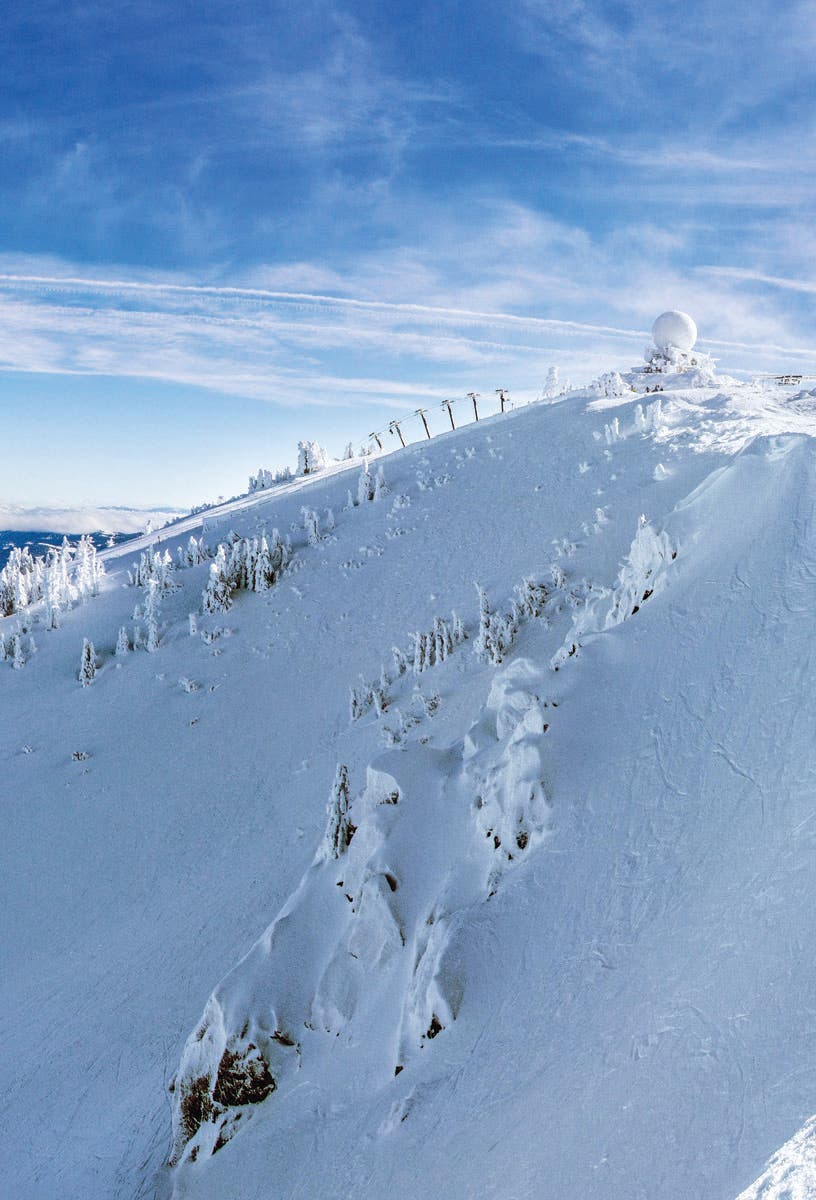 SKI1116_Gems_MtAshland None