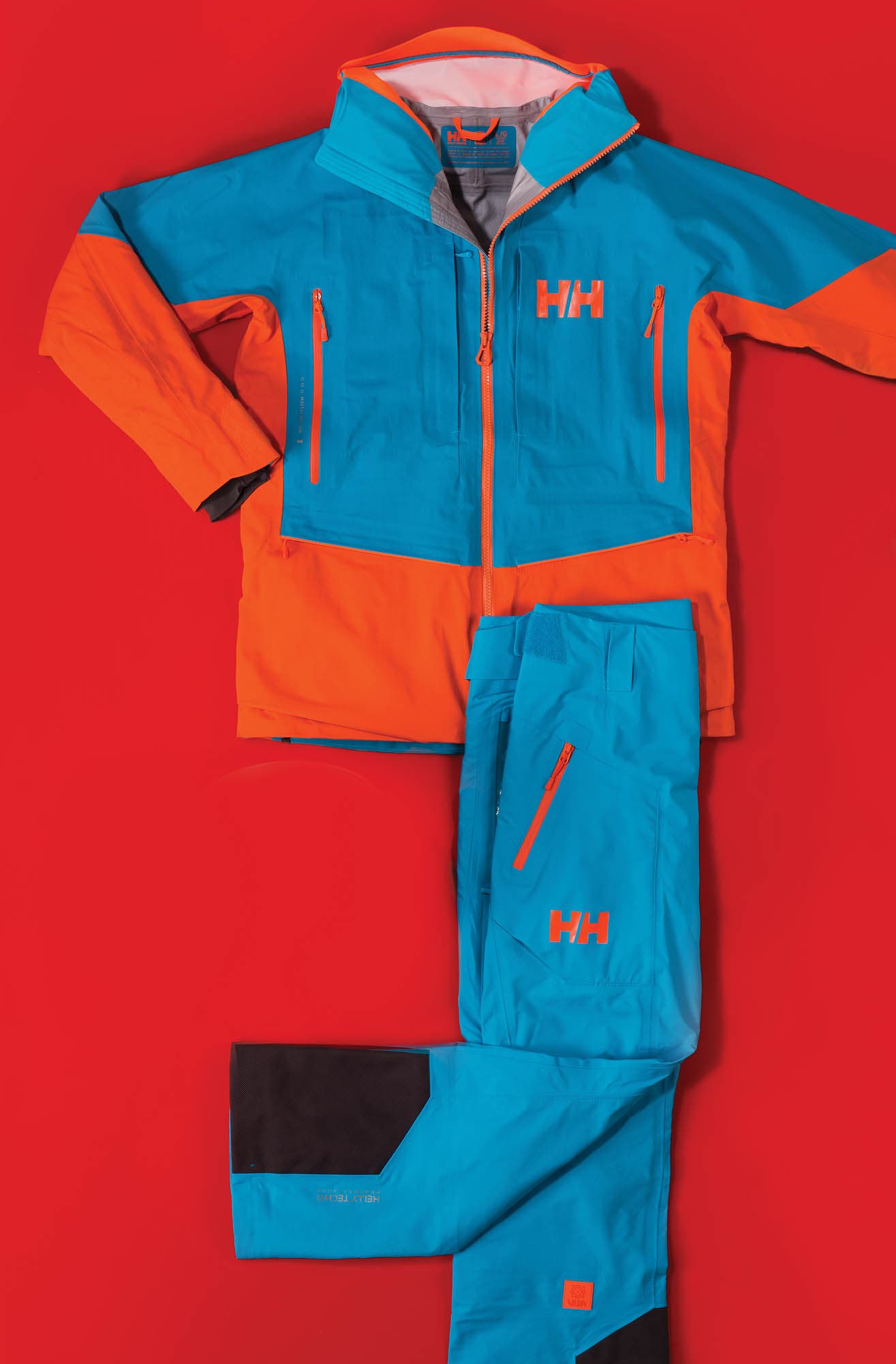 SKI1216_GOY6r-helly None