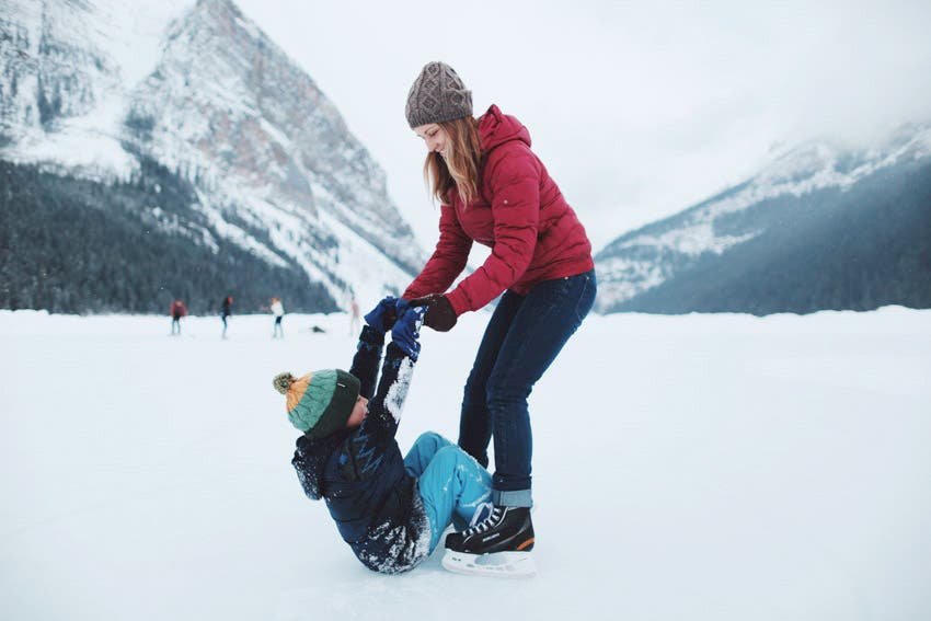 skimag-icerinks-lakelouise-CourtesyBanffLake LouiseTourism-JakeDyson None