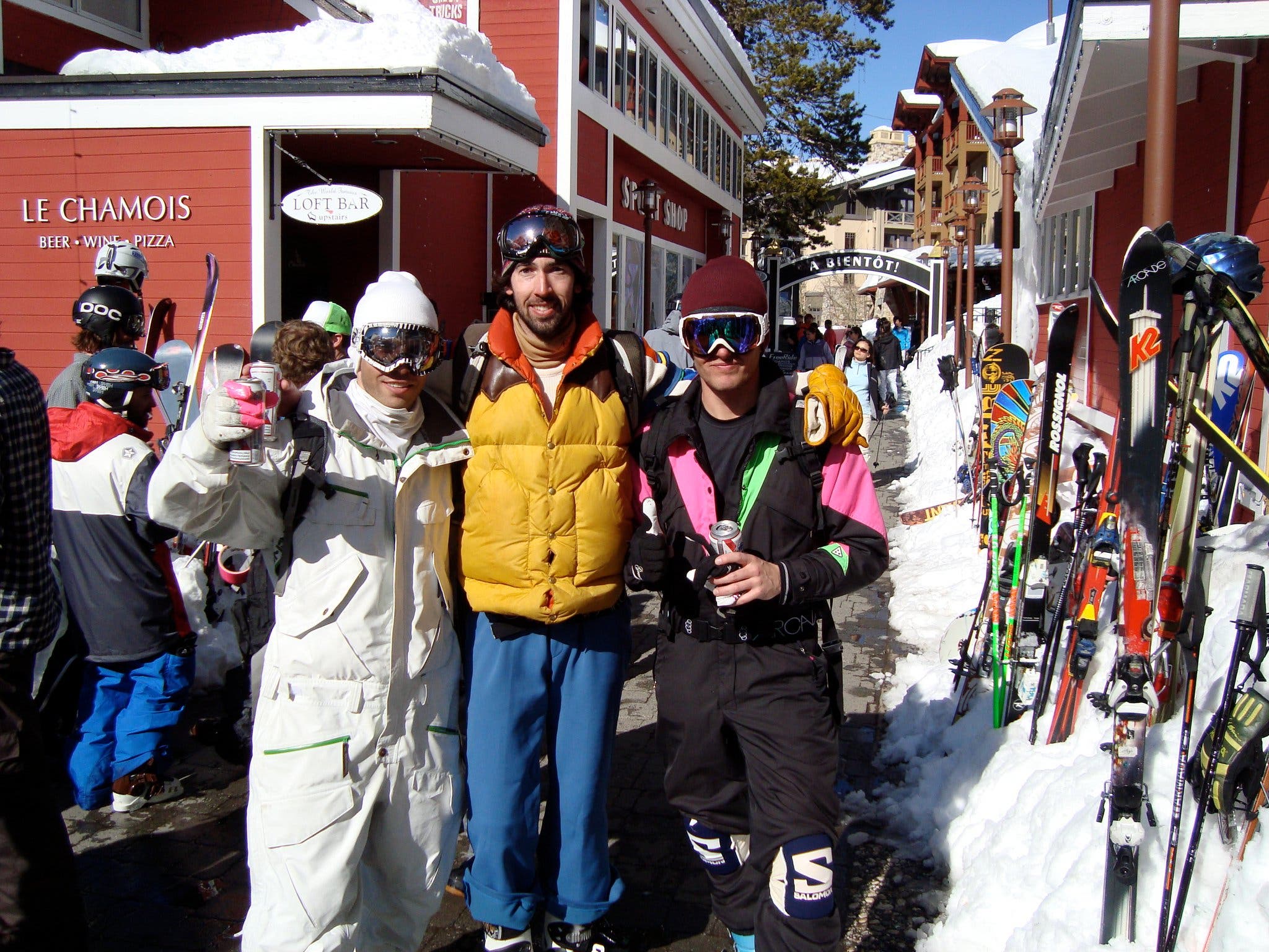 201724_208897675802069_5710653_o None