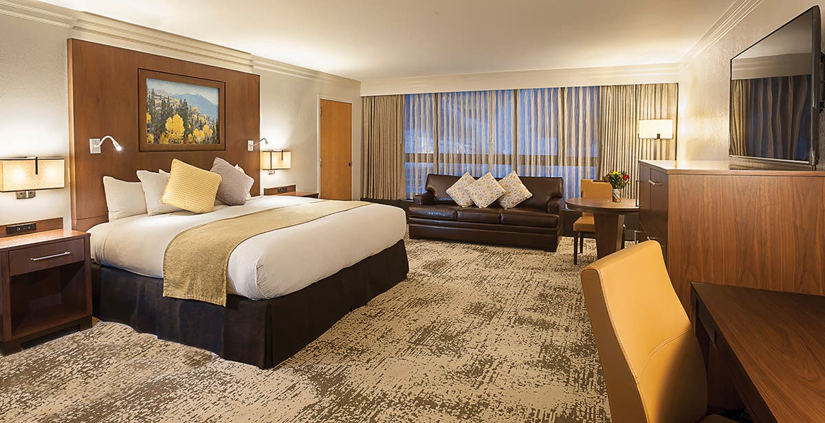 skimag-travel-snowbird-CourtesyofSnowbird None