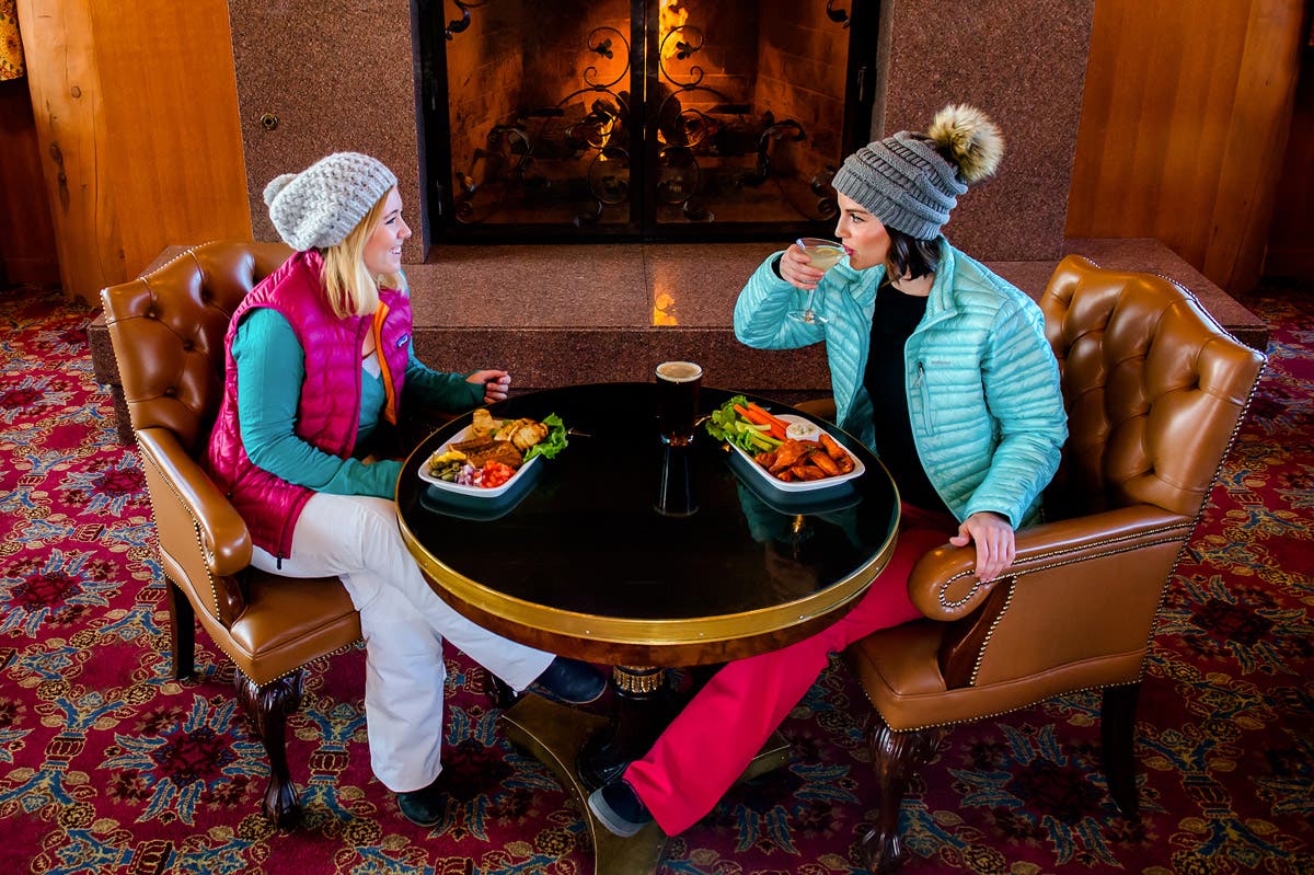 (Snowbasin)coSnowbasinResortSnowbasin_apres2 None