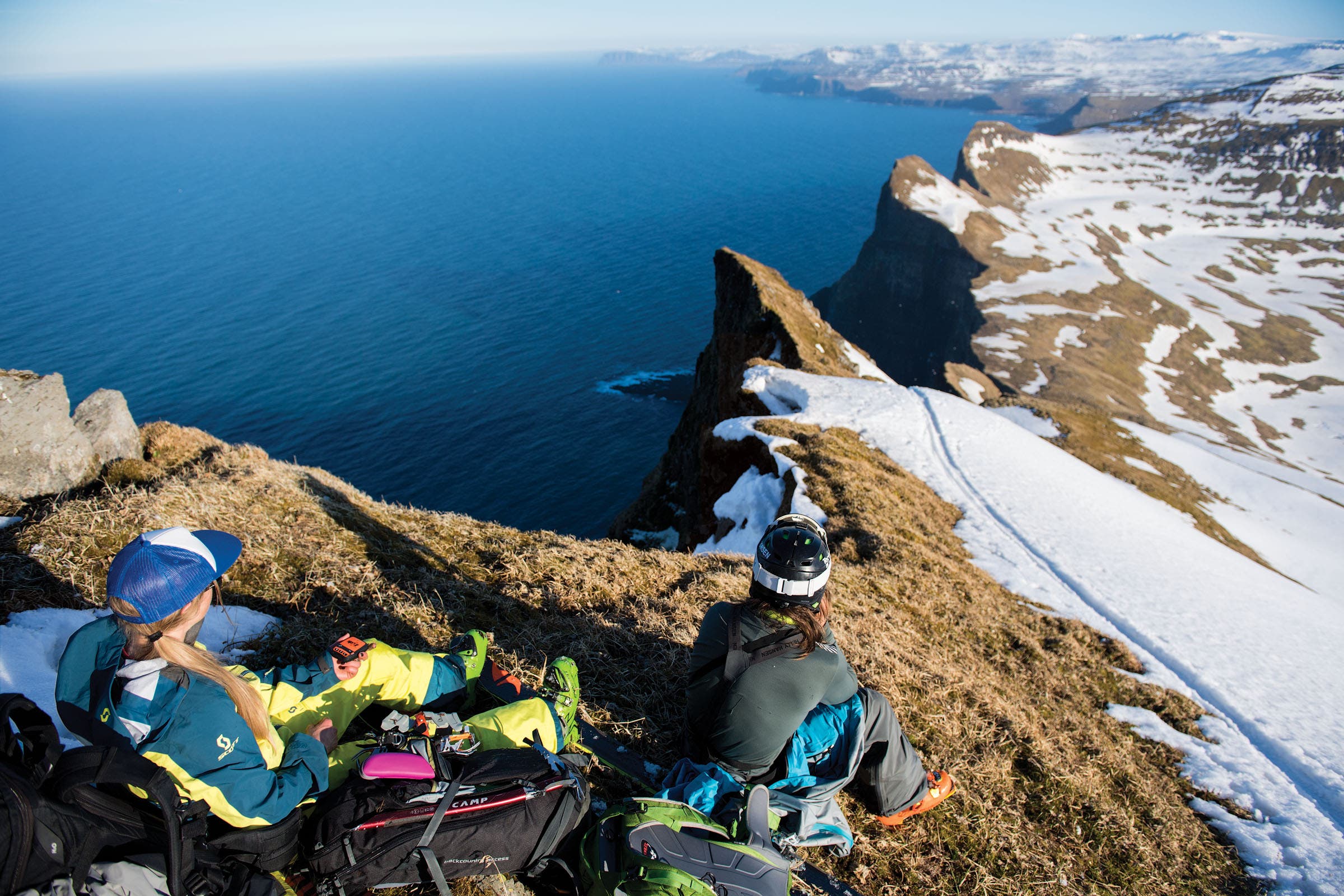 SKI_Iceland12_CREDIT_MikeSchirf None