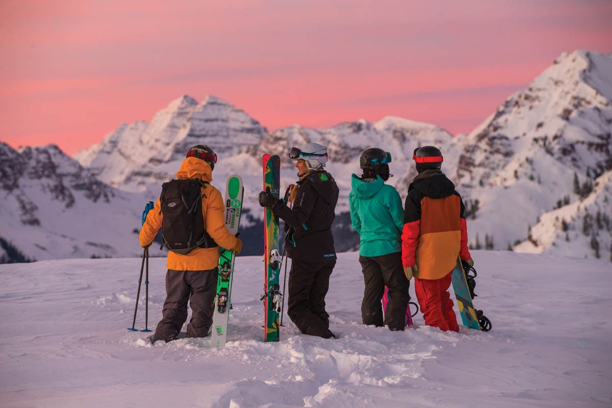 SKI1017_RGW_Aspen_CourtesyAspenSkiCo-TomasZuccareno deal of the year photo courtesy of aspen snowmass