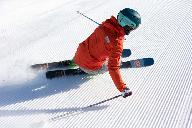 _I5P0115 Skiing the Völkl Secret