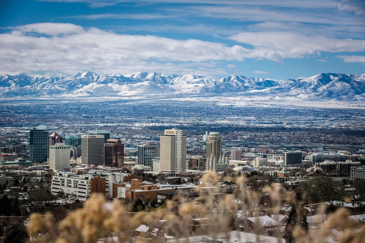 SKI1017_TRA_SLC1_Downtown_by_KeriBascetta Downtown Salt LakeCity, a lock for urban vibes and easy-access big-mountain turns.