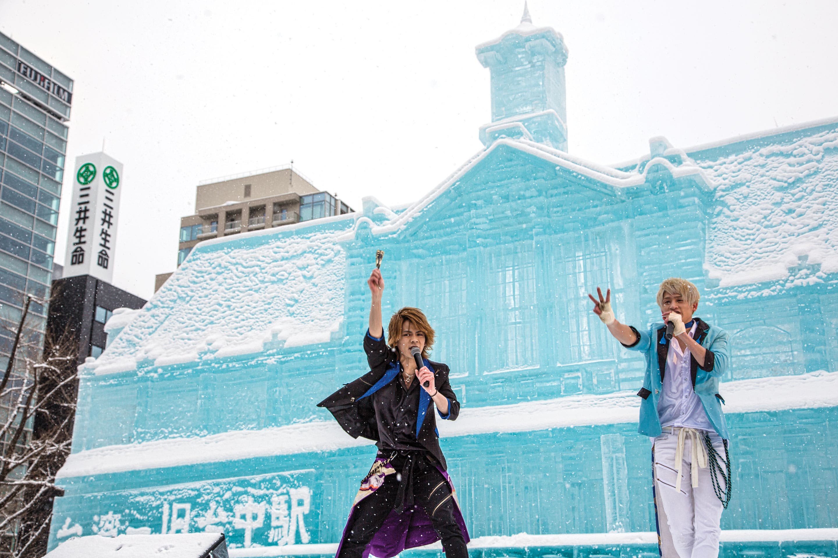 J-Pop in front of an ice sculpture