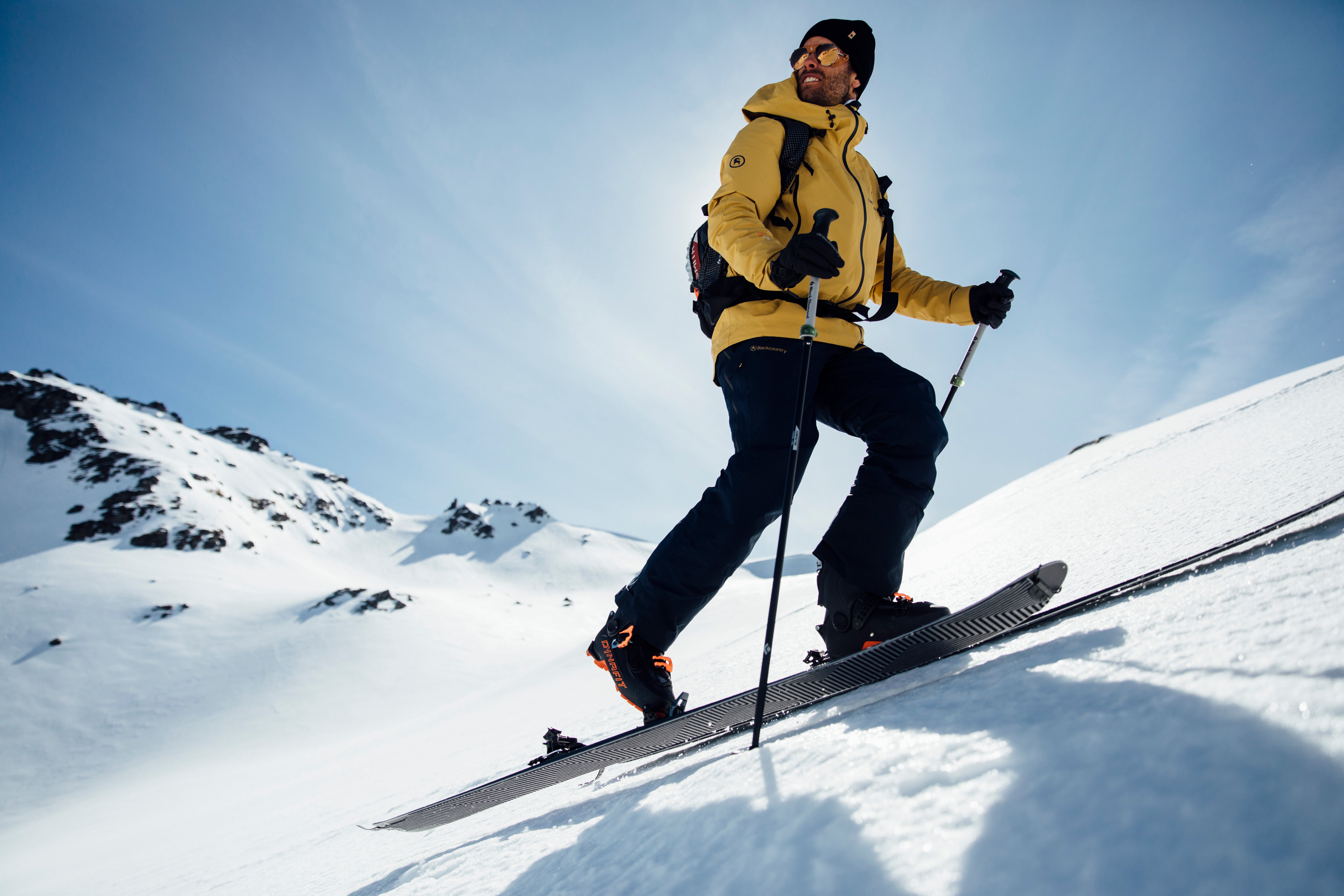 Ski touring or off-piste skiing with a guide