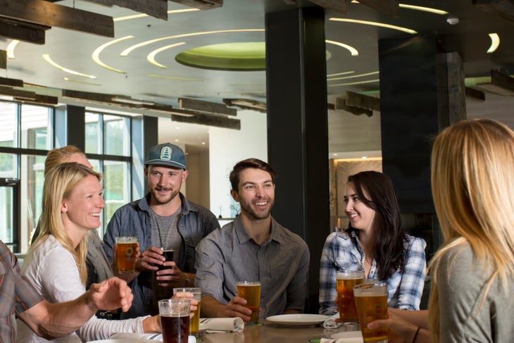 0E4A2210 Apres at the limelight hotel ketchum