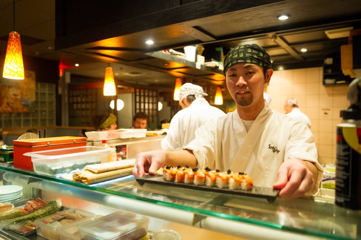 61513_master Sushi Village