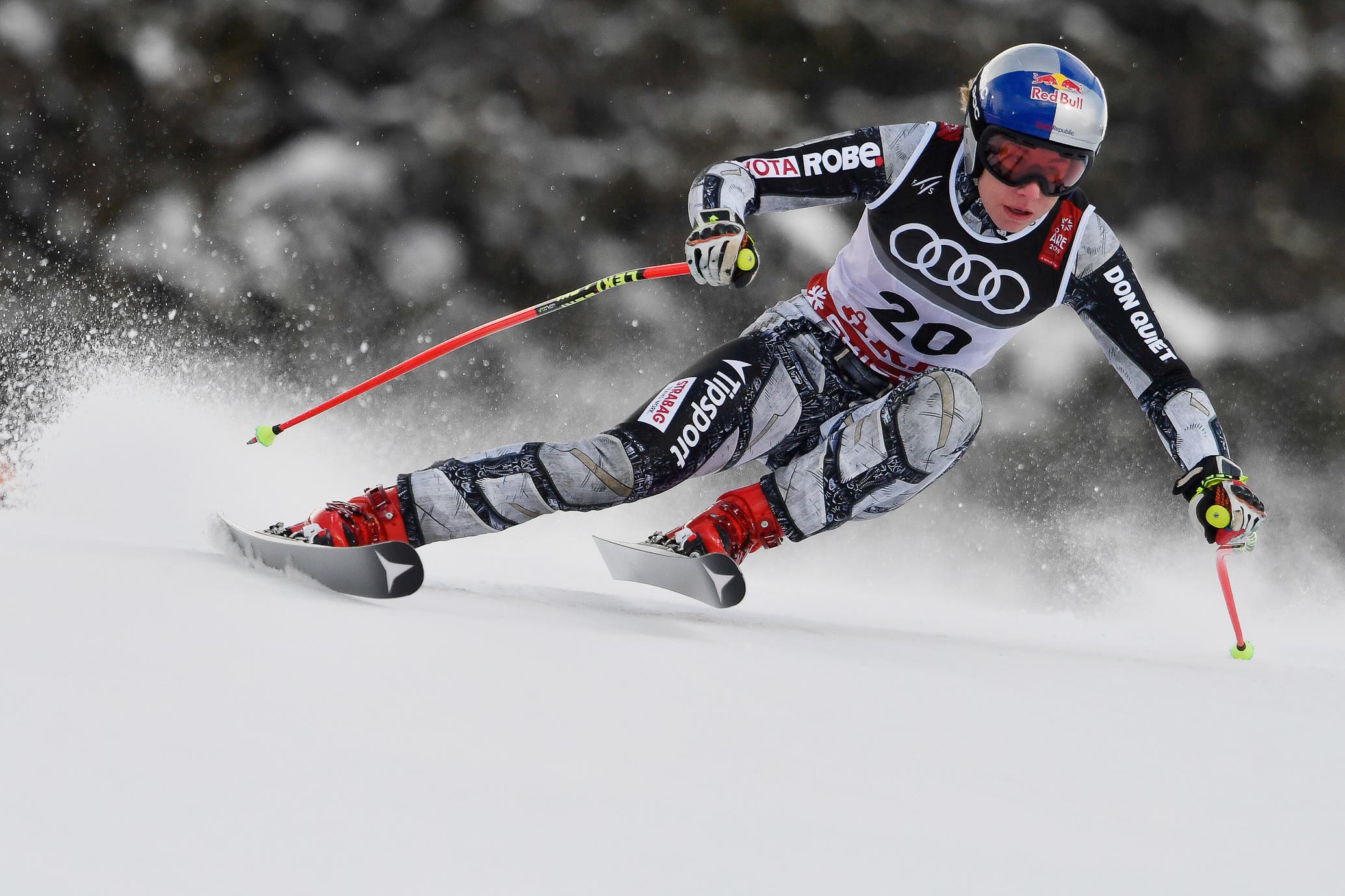 Ester Ledecka wins 2019 Lake Louise Downhill