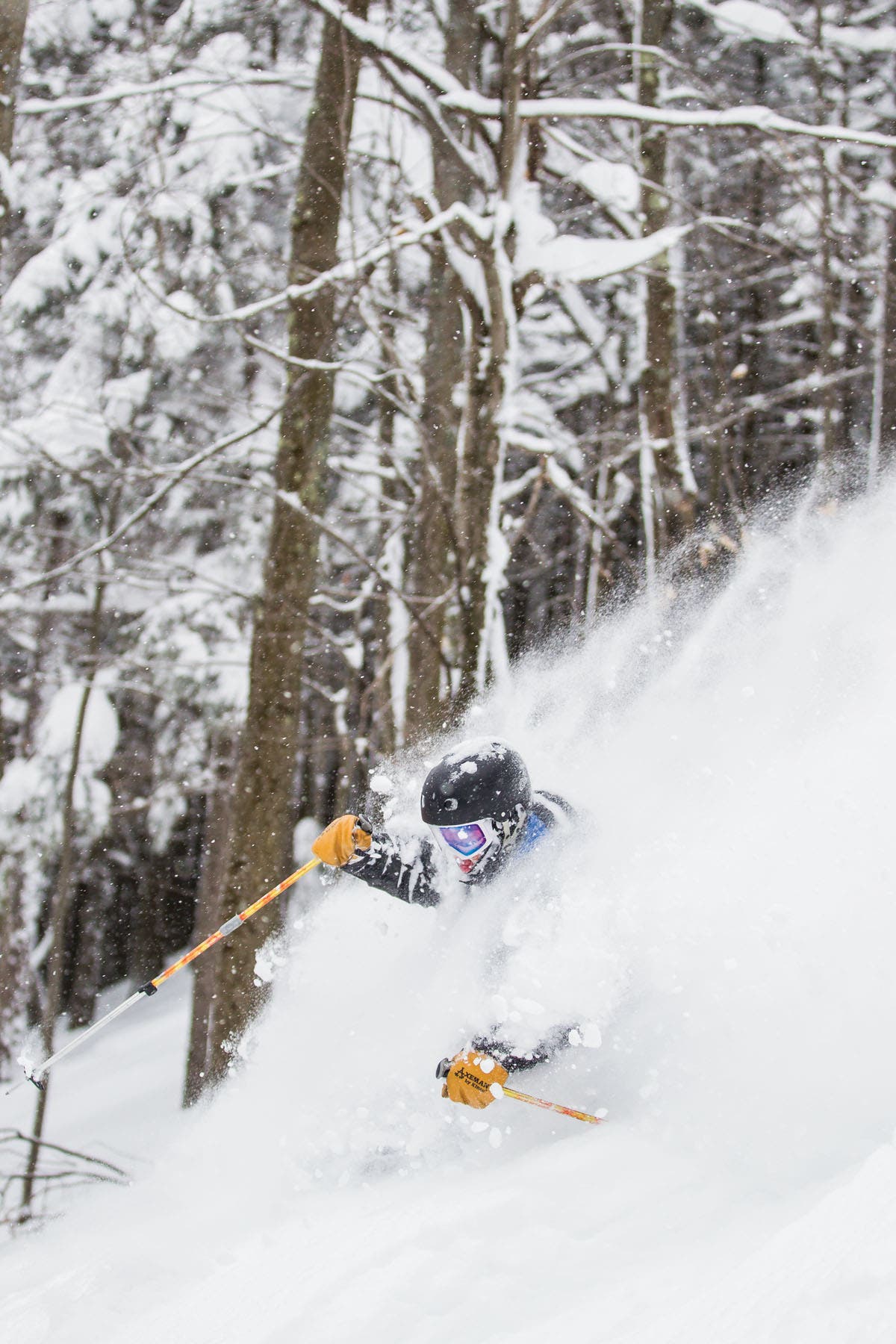 SKI1018-TRA2-MagicMtn-byJustinCash Red Line at Magic Mountain