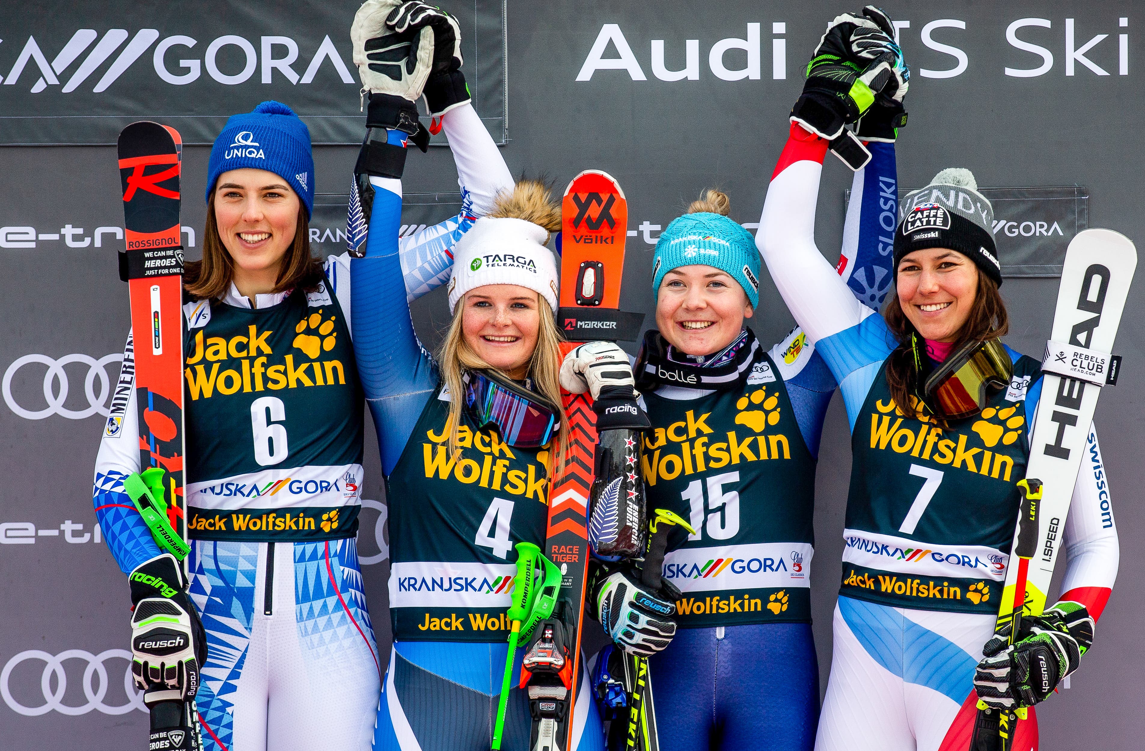 AP-234XP4RVN1W11_hires_jpeg_24bit_rgb Alice Robinson wins Slovenia GS 2020