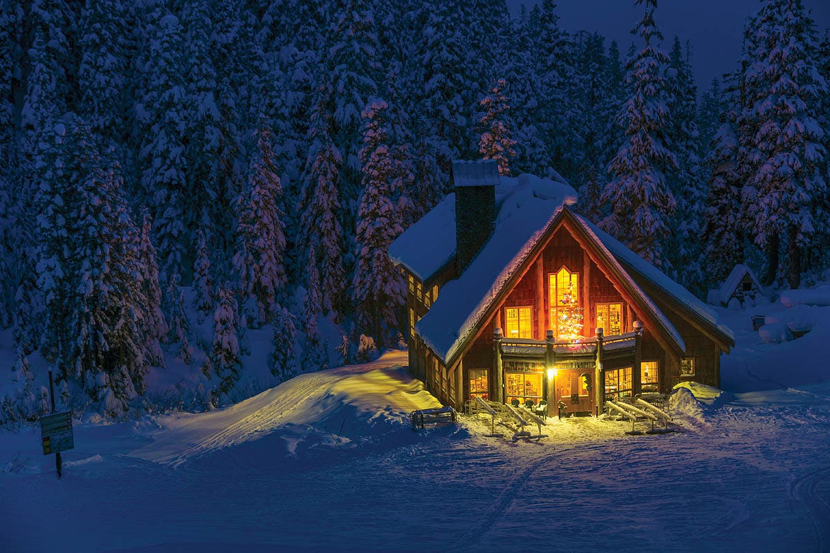 Mt. Bakers mid-mountain lodge