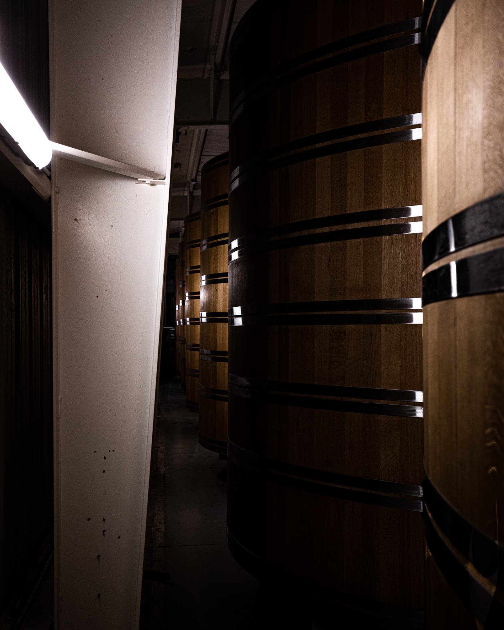 Solera 2 Foeders in New Holland's aging center