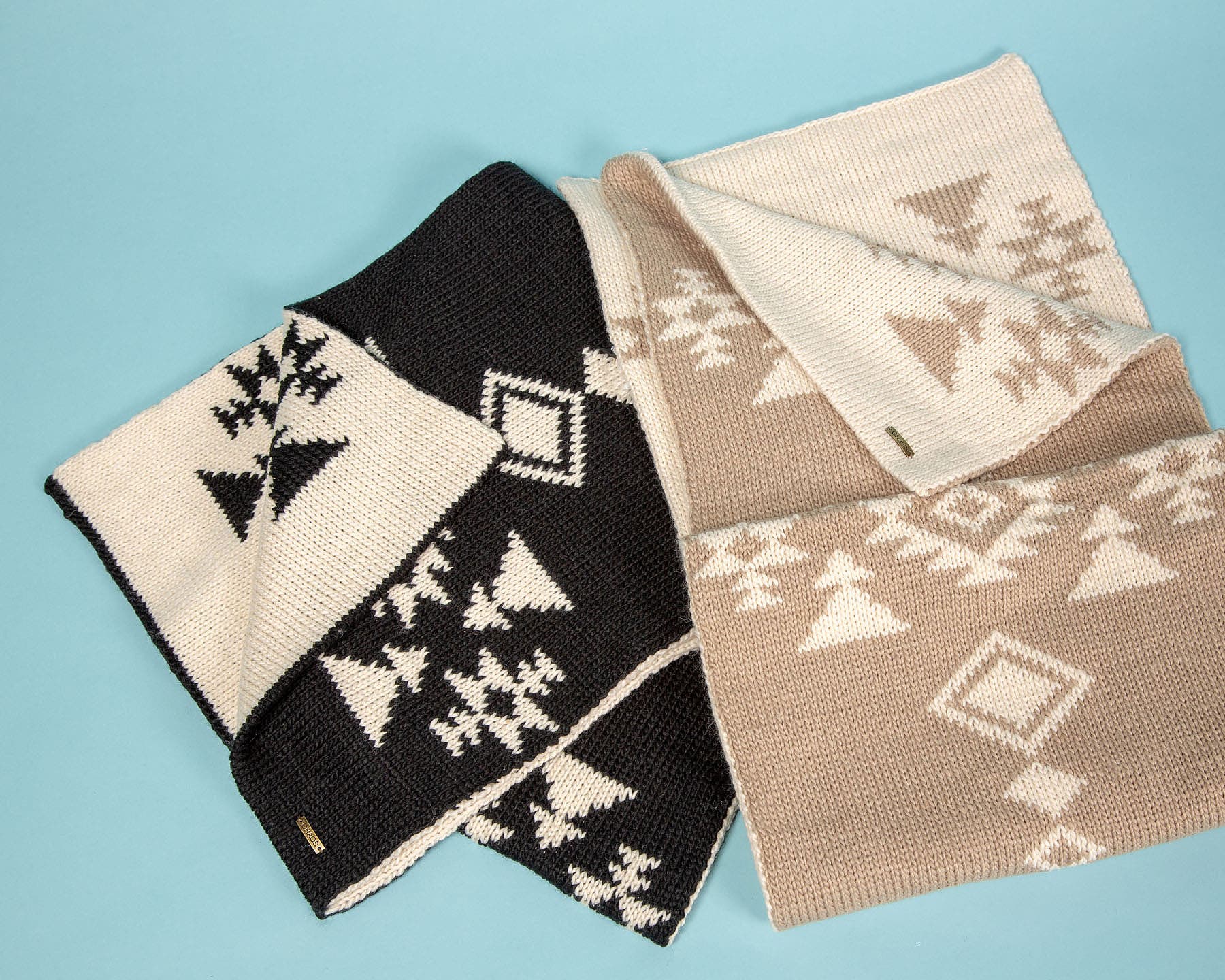 Ski-WesternStyle-ChaosBedfordScarf-byKeriBascetta Chaos Bedford Scarf