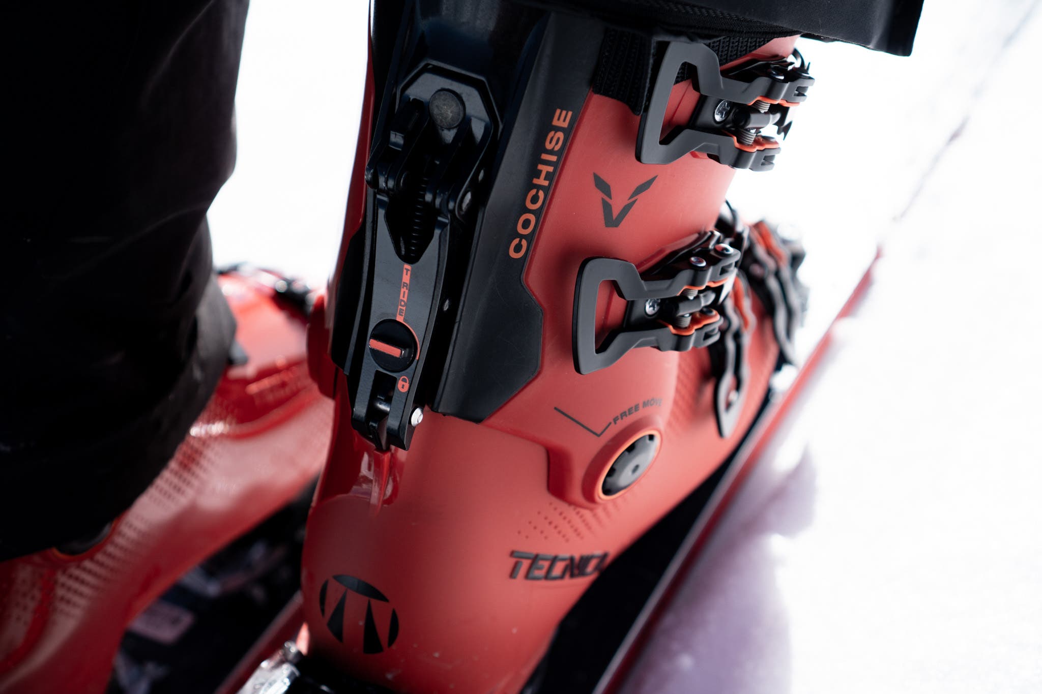 Tecnica Cochise ski boot T.Ride mechanism