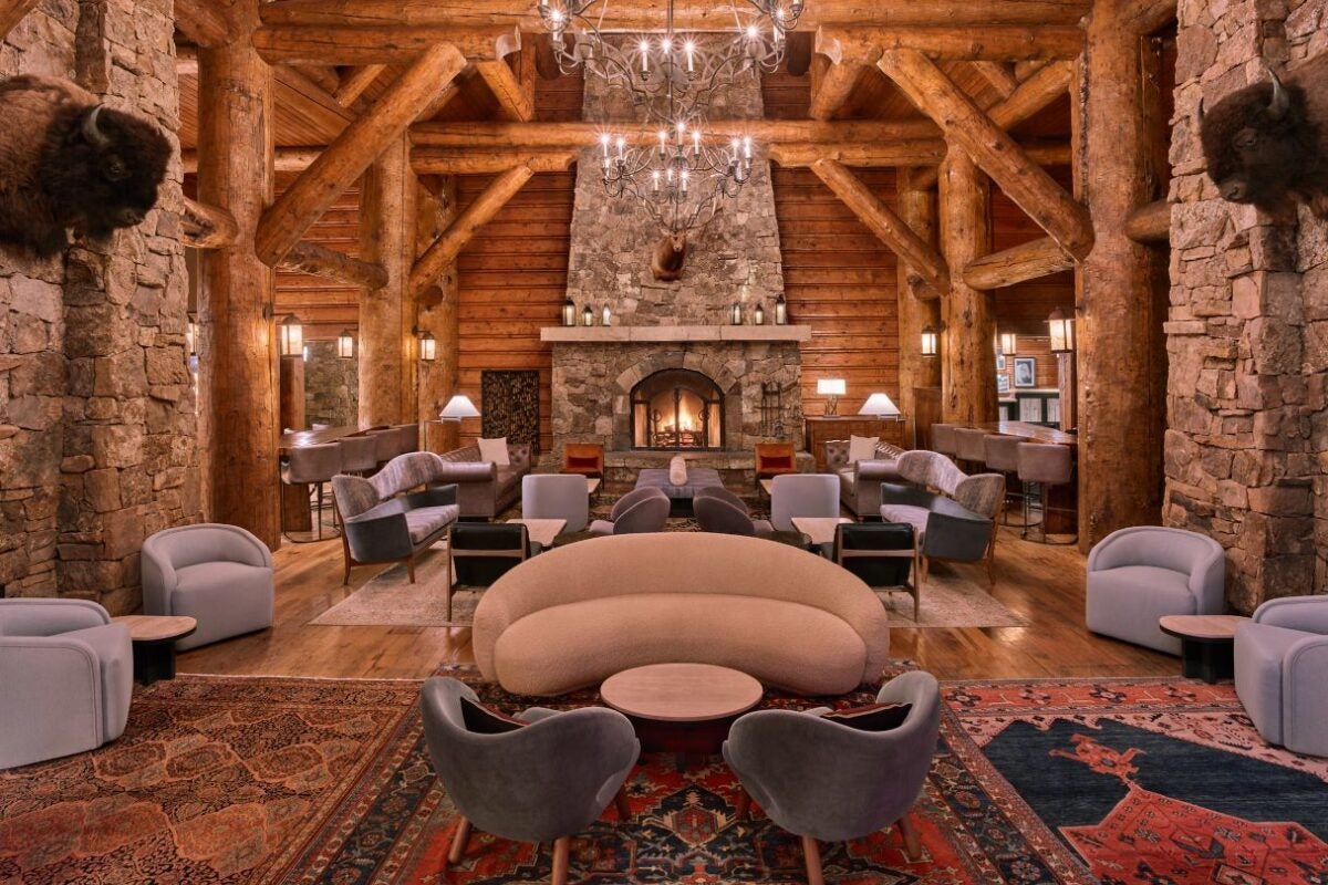 5 Ski Lodges With The Most Stunning Fireplaces SKI Mag   Ritz Carleton Bachelor Gulch Fireplace 1200x800 