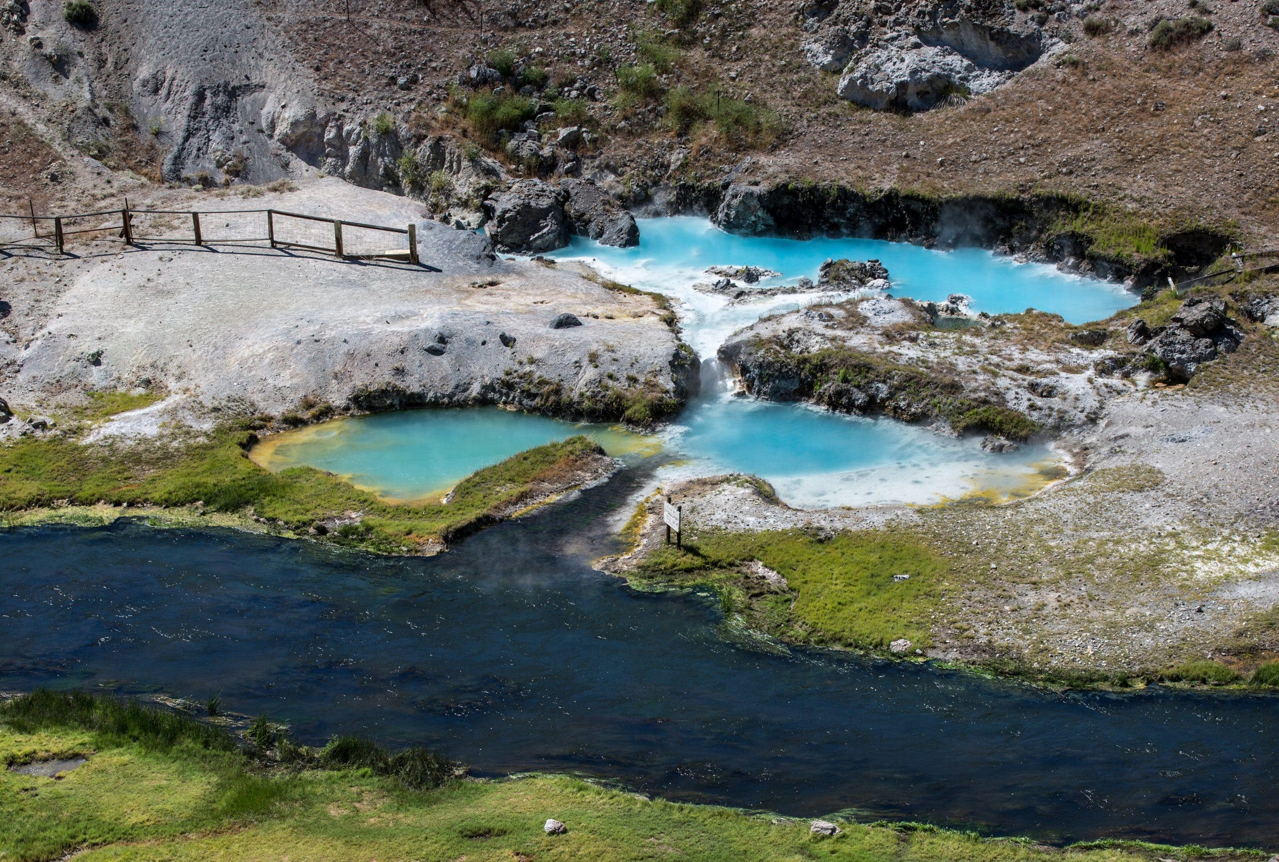 Hot springs resorts near ski areas in North America | SKI