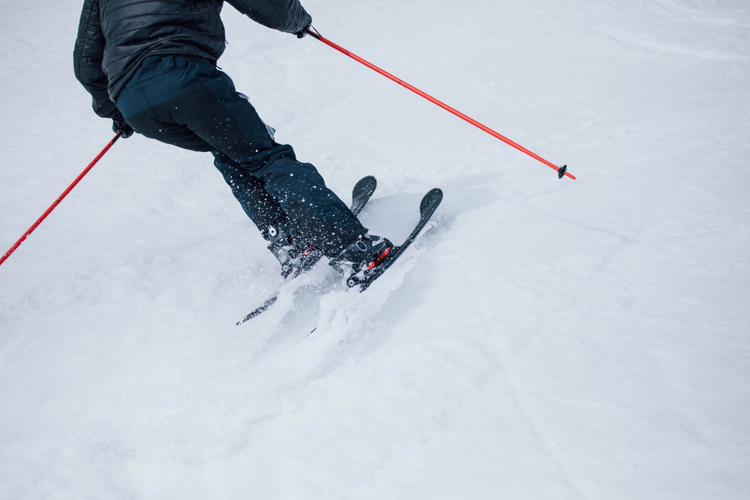 Womens rear clearance entry ski boots