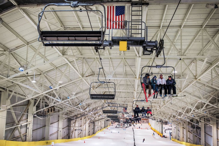 The Dystopian Experience of Skiing in New Jersey's New American Dream Mall