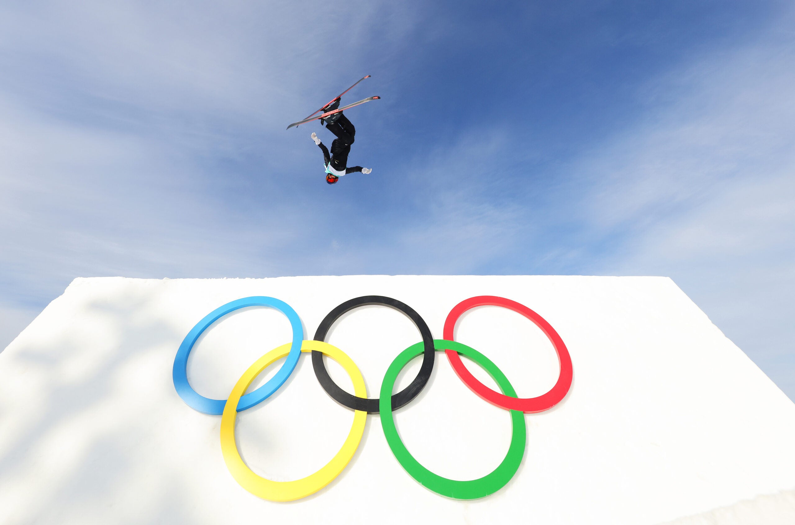 ⛷ Eileen Gu takes Freeski big air gold at #Beijing2022 🥇 