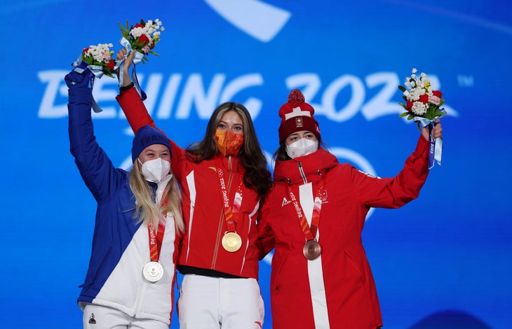 ⛷ Eileen Gu takes Freeski big air gold at #Beijing2022 🥇 