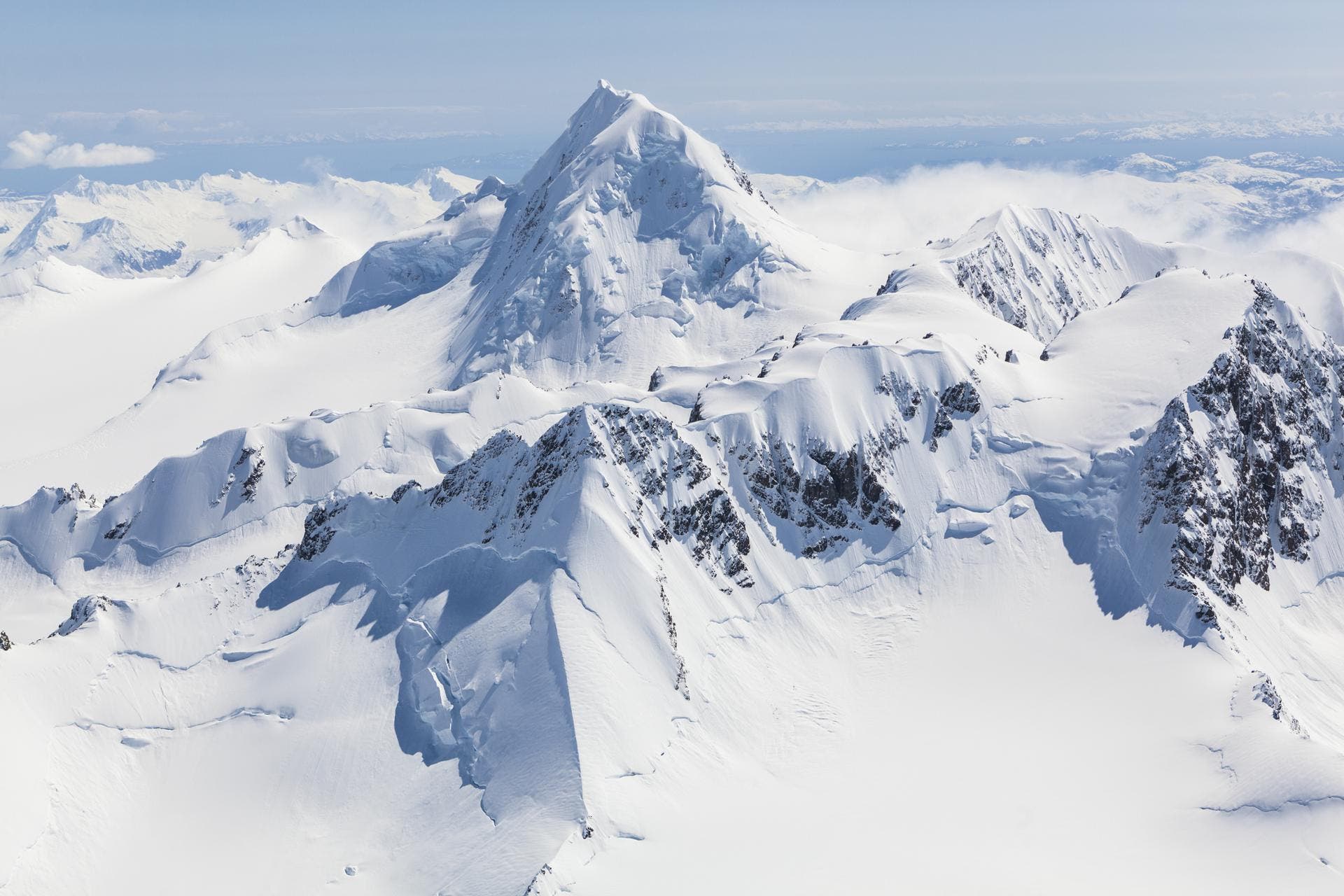 Heli Guide Dies in Alaska Avalanche | SKI