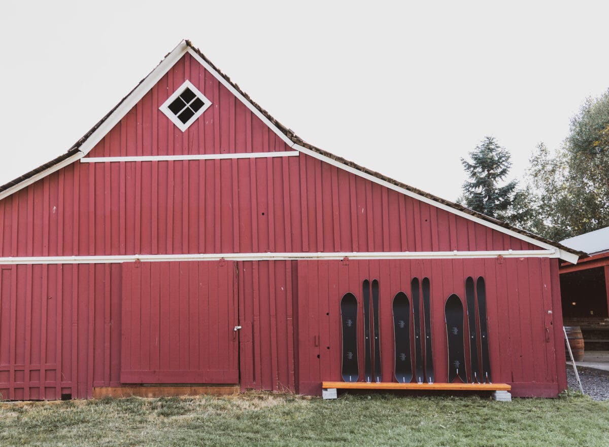 Season Equipment skis