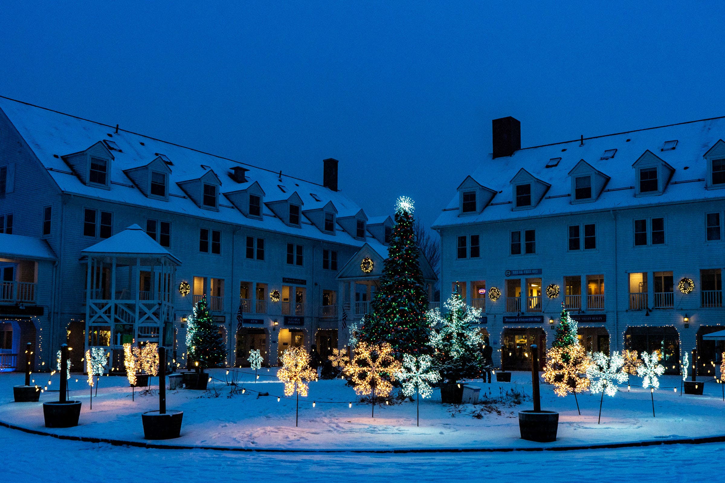 Alun-Alun Kota Lembah Waterville