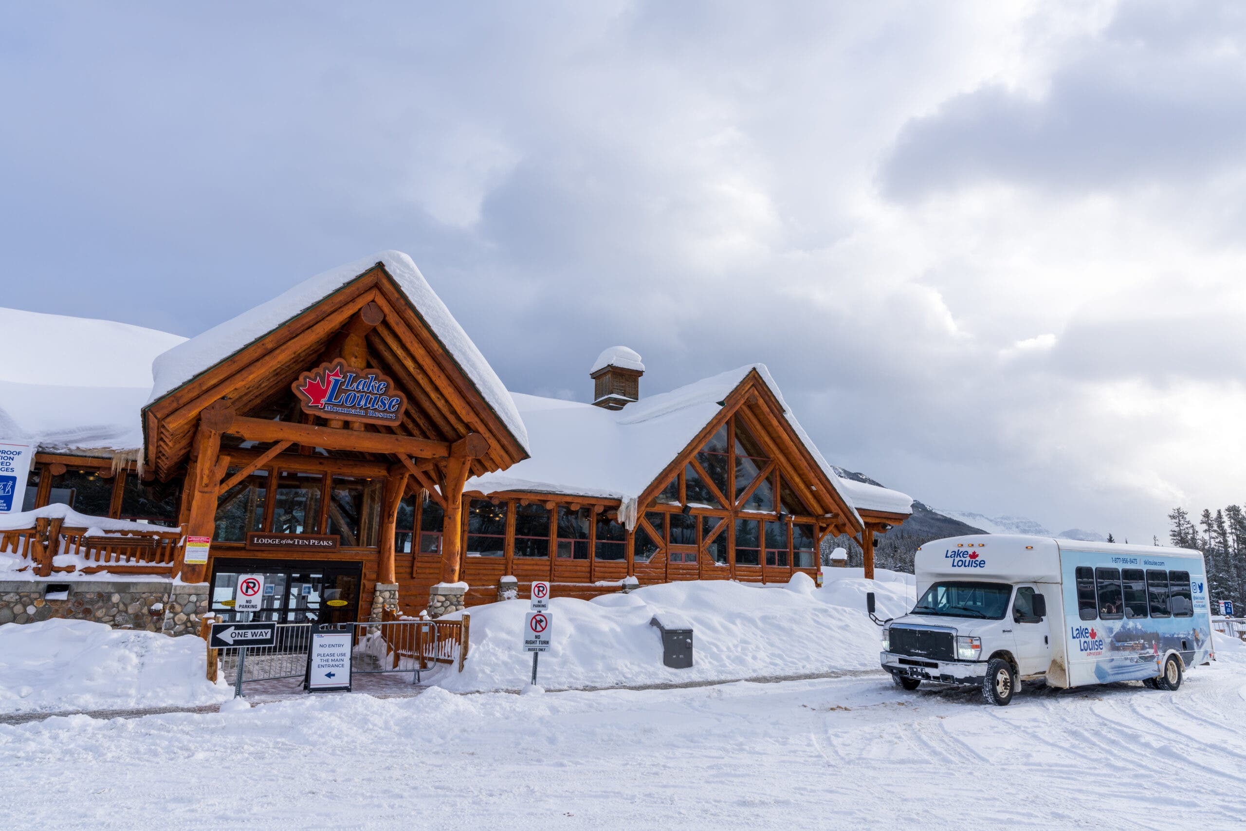 Lake Louise lodge