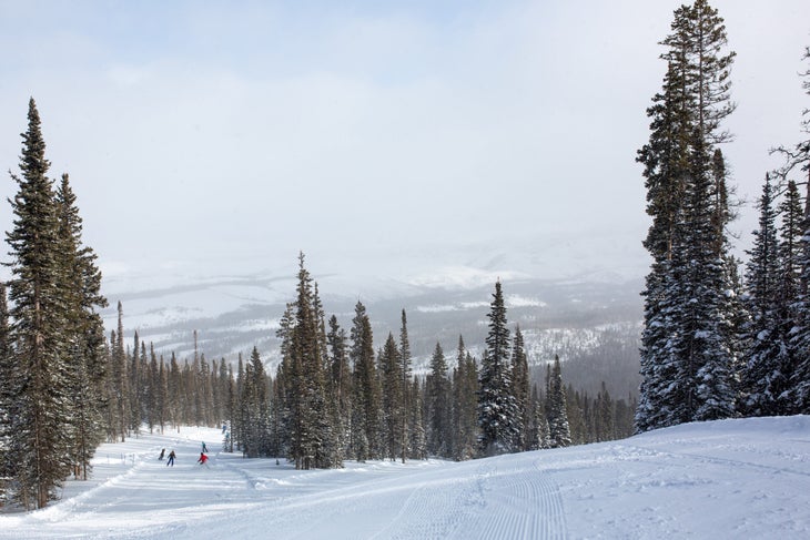Brush Creek Ranch skiing