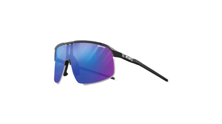 https://cdn.skimag.com/wp-content/uploads/2023/07/Julbo_Density_h-720x405.jpg?width=720