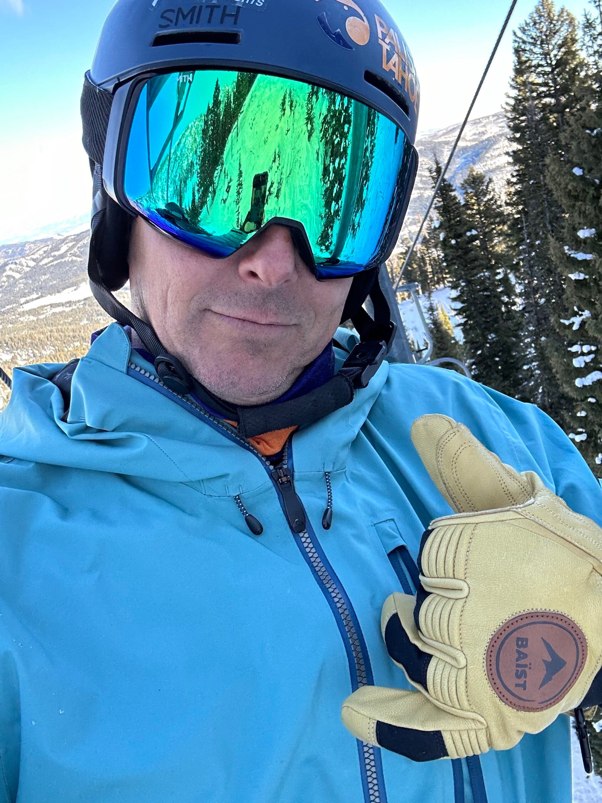 Selfie of Johnny Moseley wearing some Baïst gloves