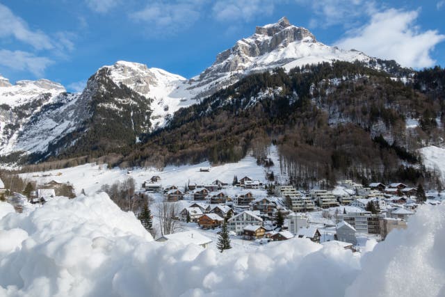 The 7 Best Ski Towns For Families, Retirees, Hardcore Skiers, and More