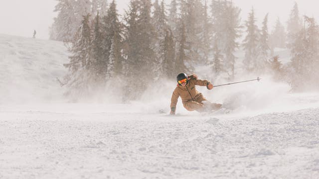 7 Women’s Skis That Will Make You Fall in Love With Groomer Days