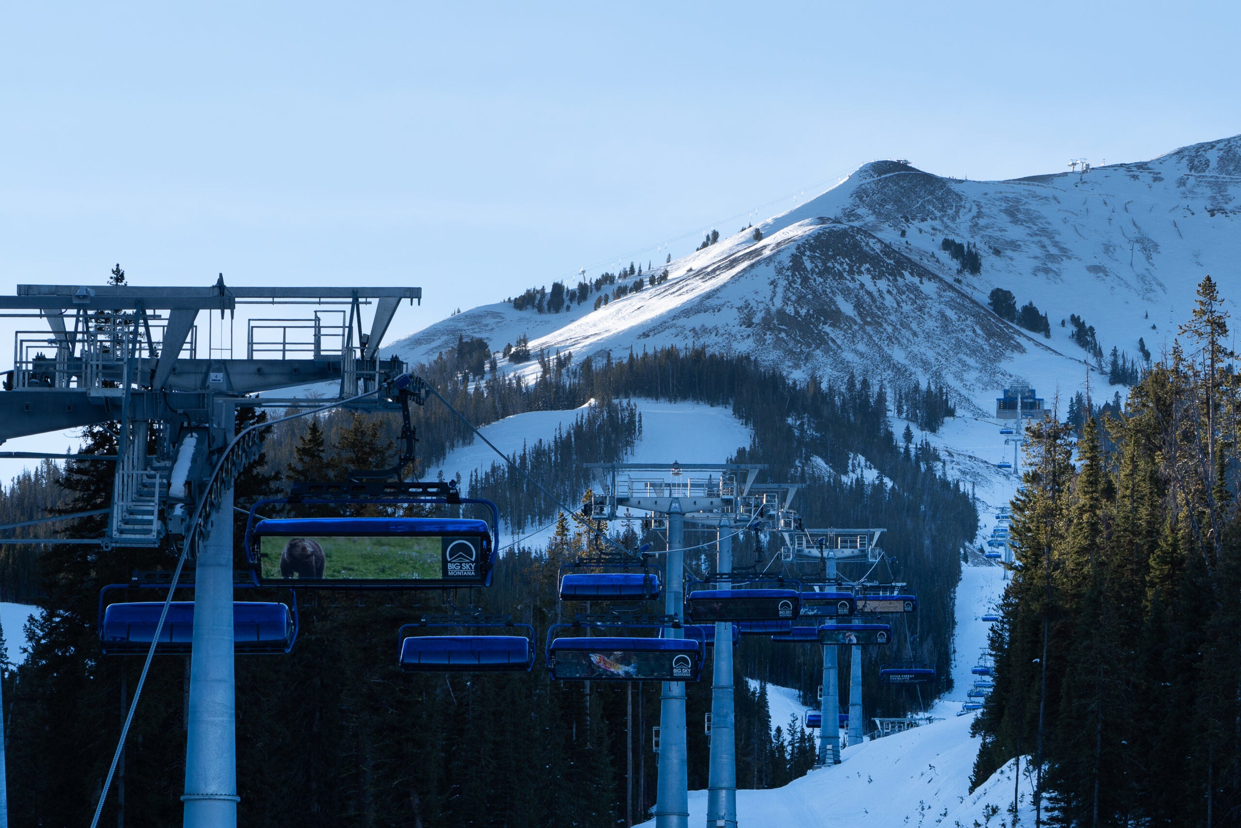ノーランドスカイページ Big Sky Debuts North America's Longest 8-Seat Chairlift