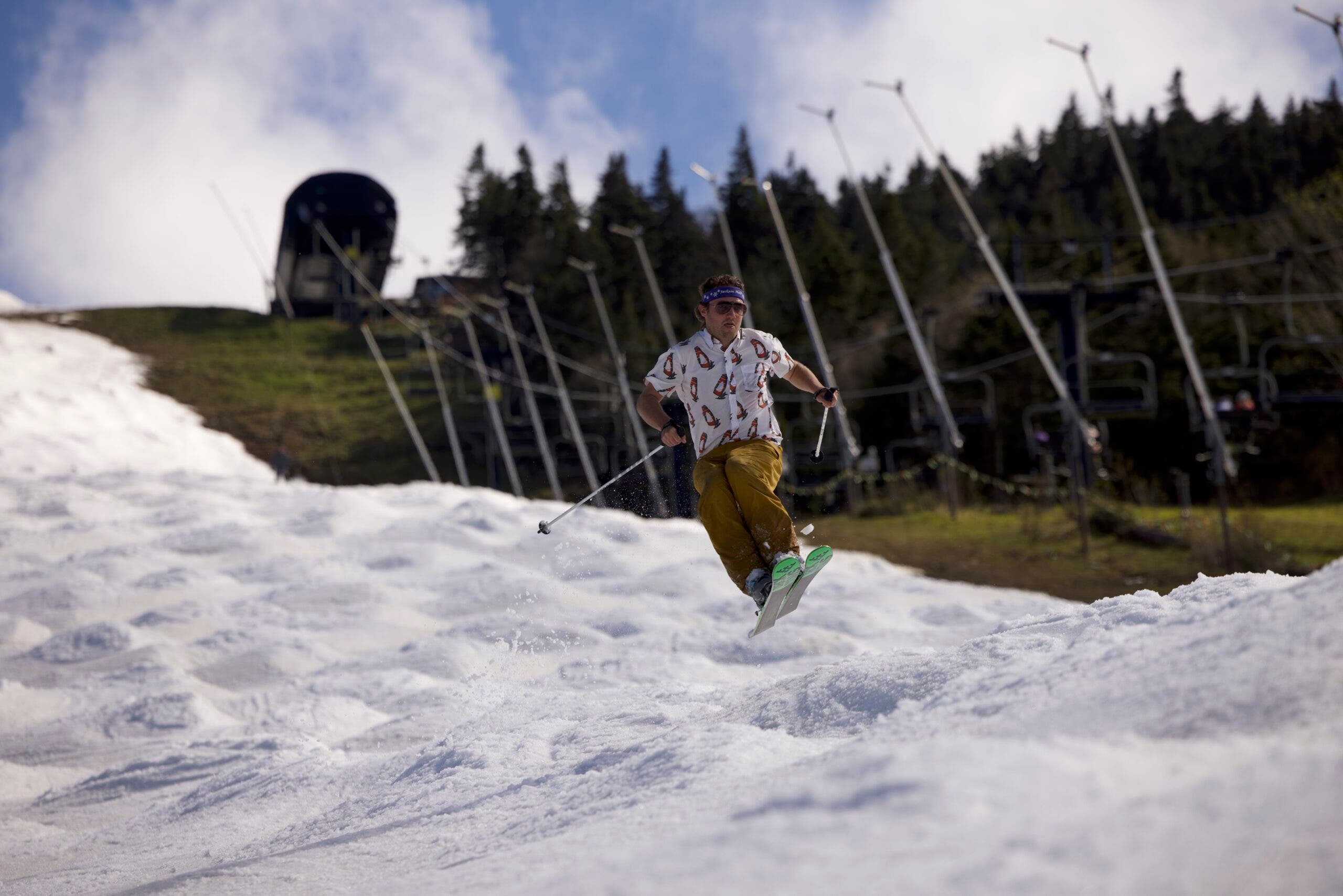 5 East Coast Spots Open For Spring Skiing