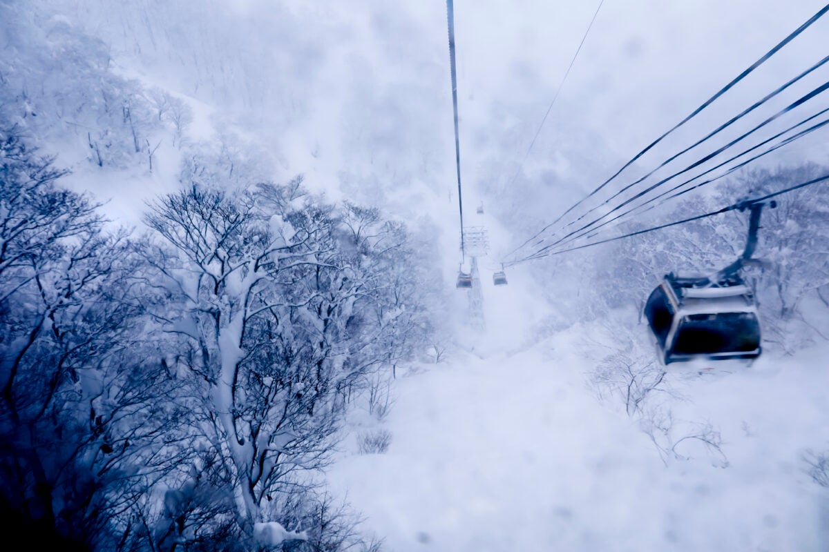 Ski Adventure - cover