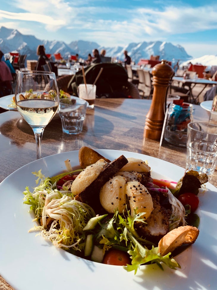 chalet lunch Alpe d' Huez